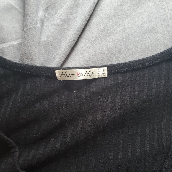 Cropped long sleeve top - Picture 3 of 3